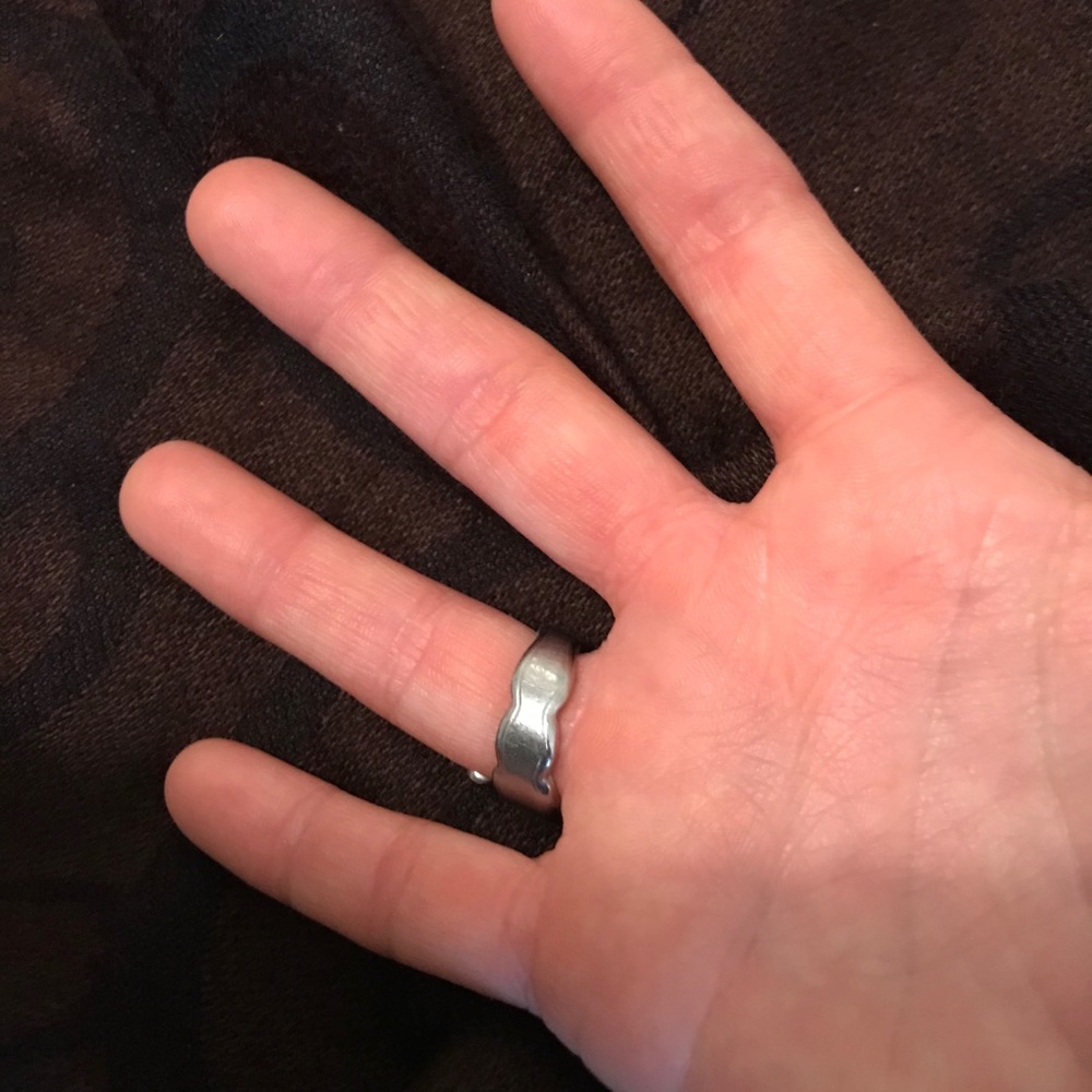 Ring - Picture 3 of 3